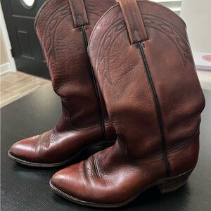 Frye Chestnut Brown Embroidered Leather Western Boots